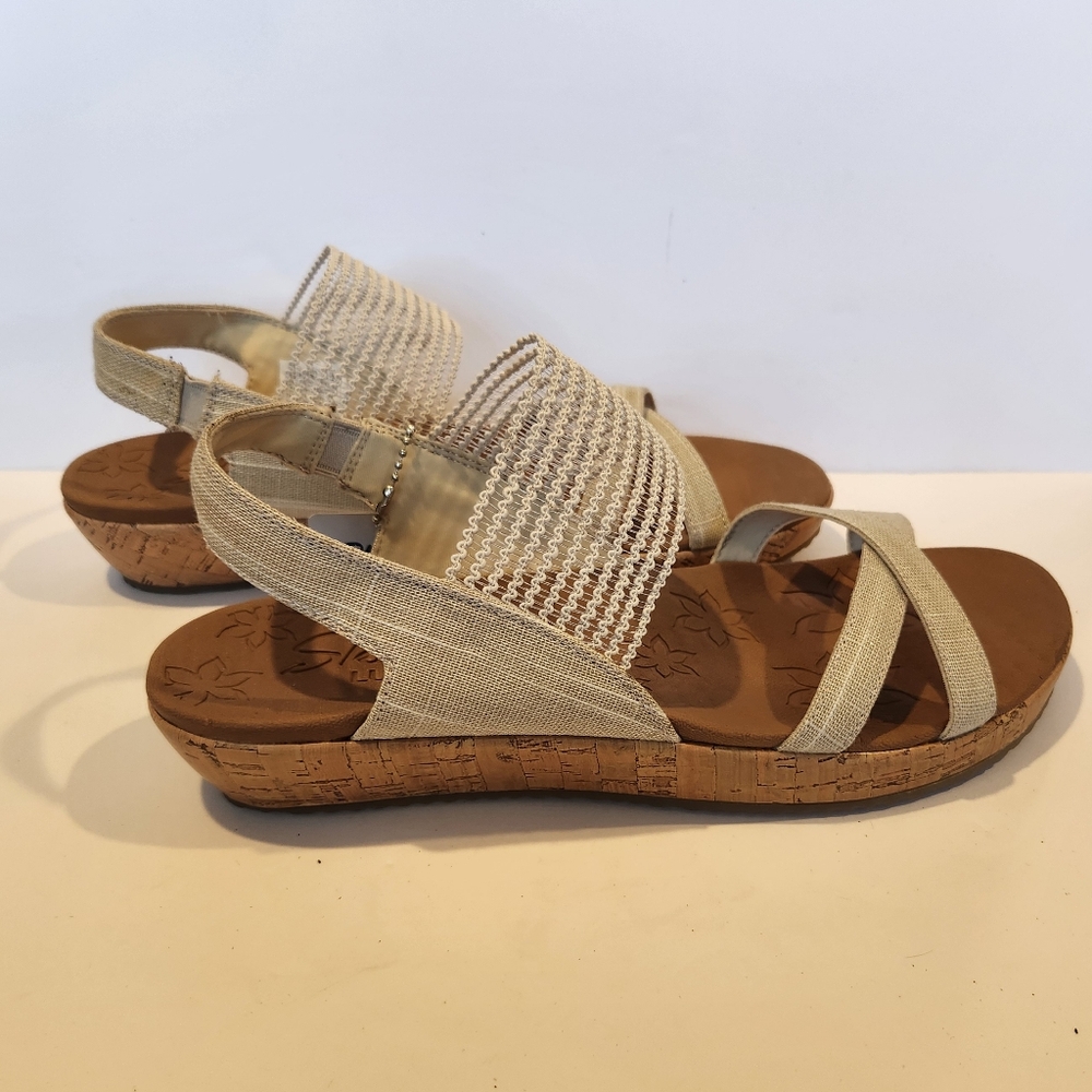 New- 9.5M Skechers Women's Beverlee High Tea Wedge Sandal In Natural